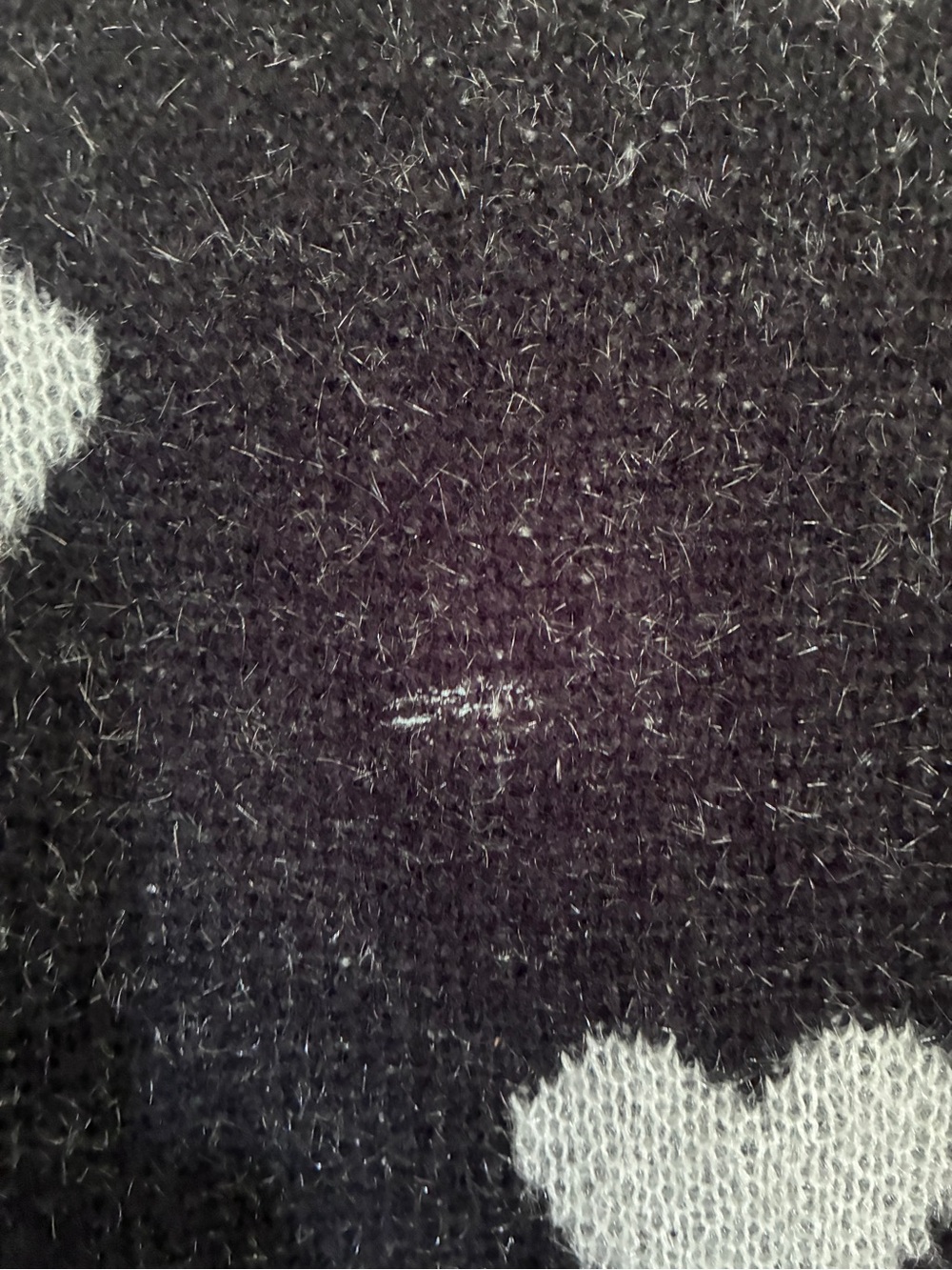 Black Silver Heart Pattern Valentines Day Sweater - Cozy Crewneck Sz L - Picture 7 of 9